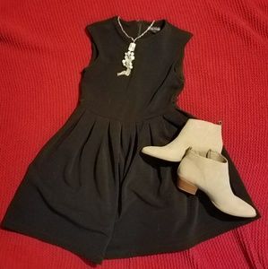 SOLD 💃👗👠Sleeveless party dress from Rampage